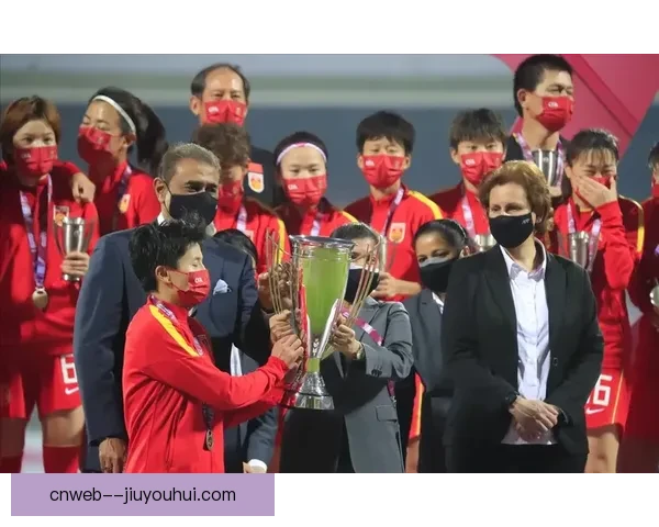 安切洛蒂海耶斯获首届克鲁伊夫奖封顶男女足最佳教练